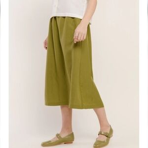 Tradlands Meadow Linen Skirt in Olive